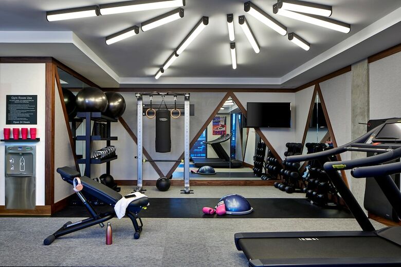 Hotel Moxy Columbus Short North