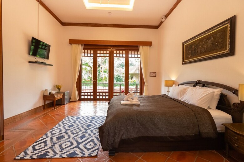 Hotel Chayana Resort