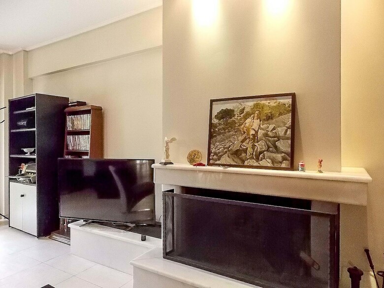 Nea Filadelfia Spacious Apartment With Garden
