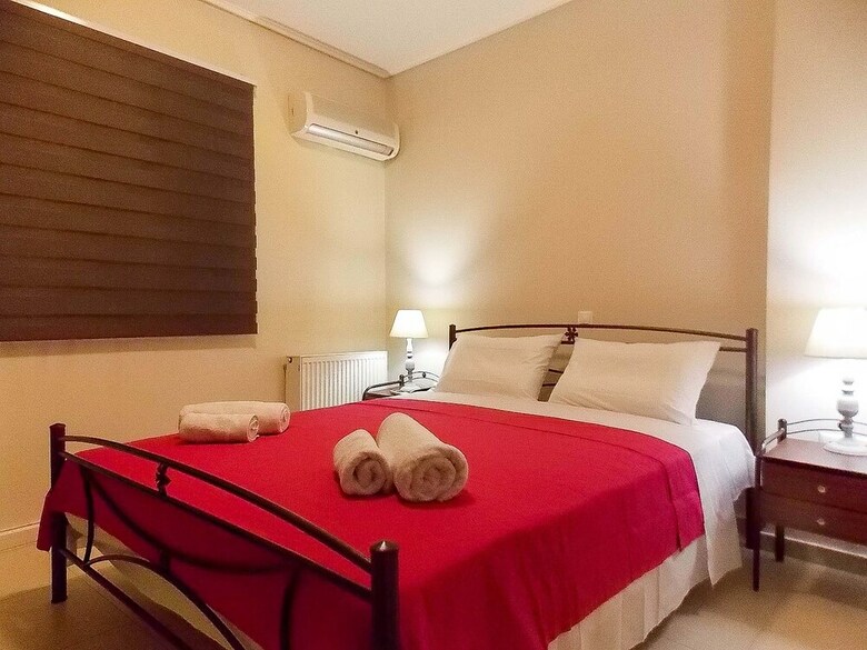 Nea Filadelfia Spacious Apartment With Garden
