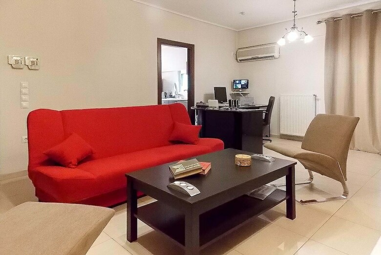 Nea Filadelfia Spacious Apartment With Garden