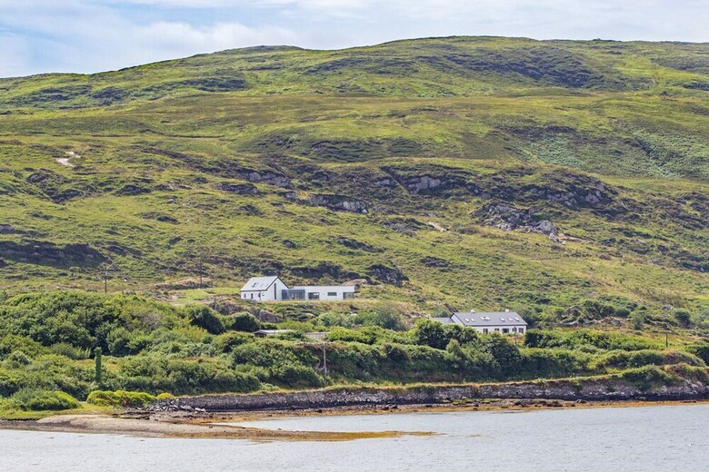 Baybridge House, Sky Road