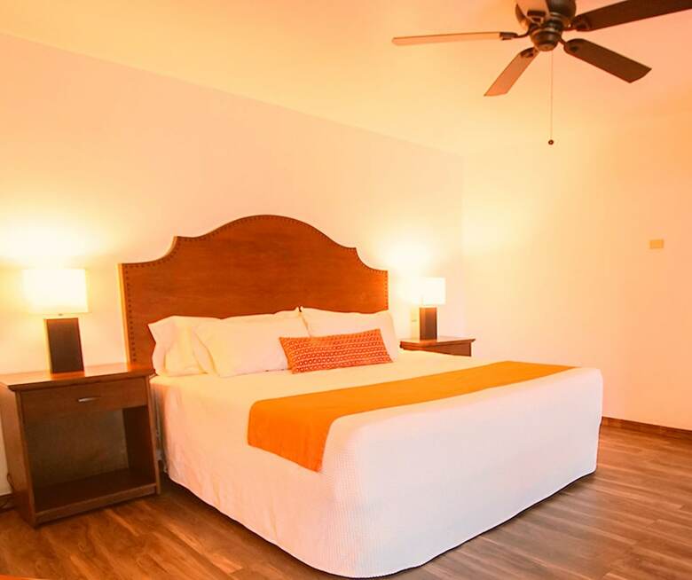 Hotel Estancia Inn