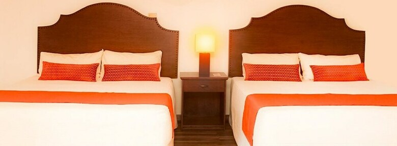 Hotel Estancia Inn