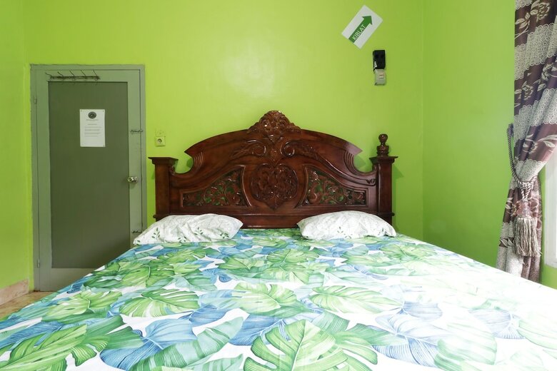 Hotel Waroeng Transit & Depary Homestay