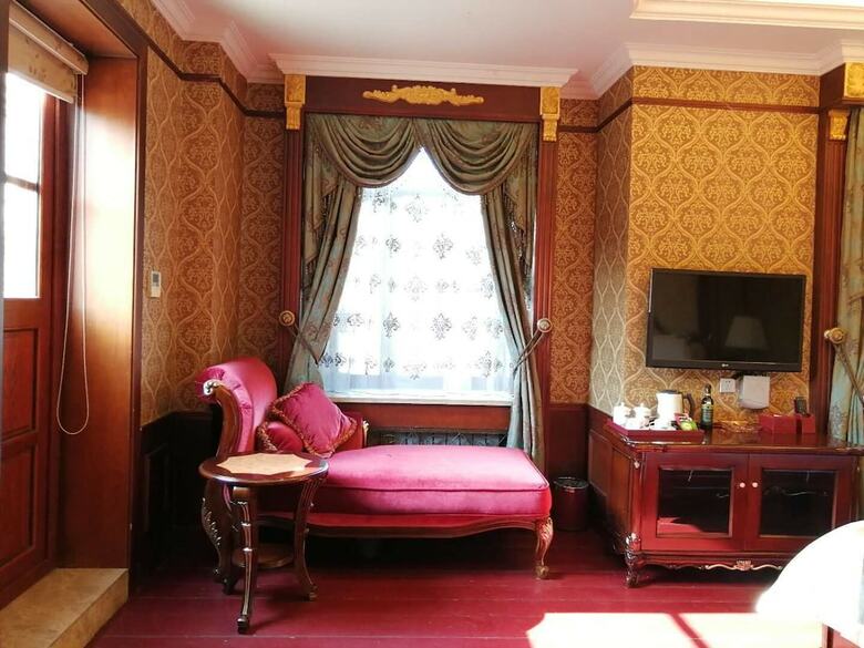 Railway 1896 Garden Hotel
