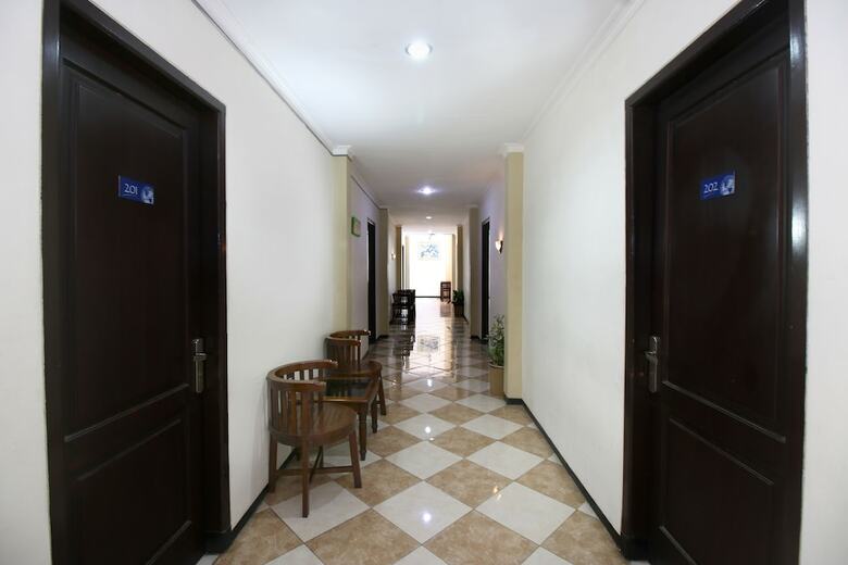 Hotel Airy Syariah Lowokwaru Veteran 17 Malang