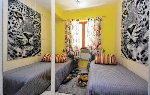 Two-bedroom Apartment In Sveta Nedjelja