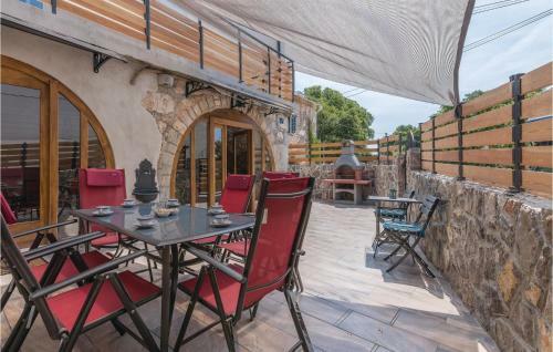 Four-bedroom Holiday Home In Pinezici