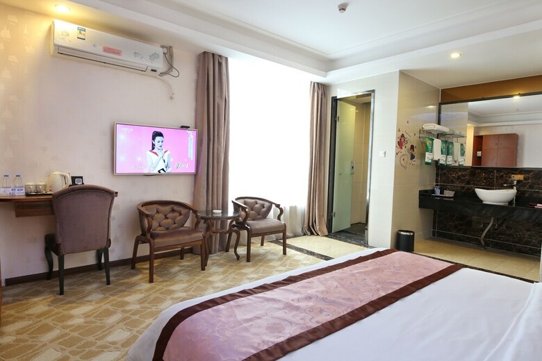 Guangzhou Helong Hotel