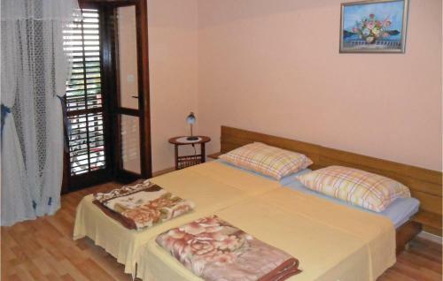 One-bedroom Apartment With Sea View In Orebic