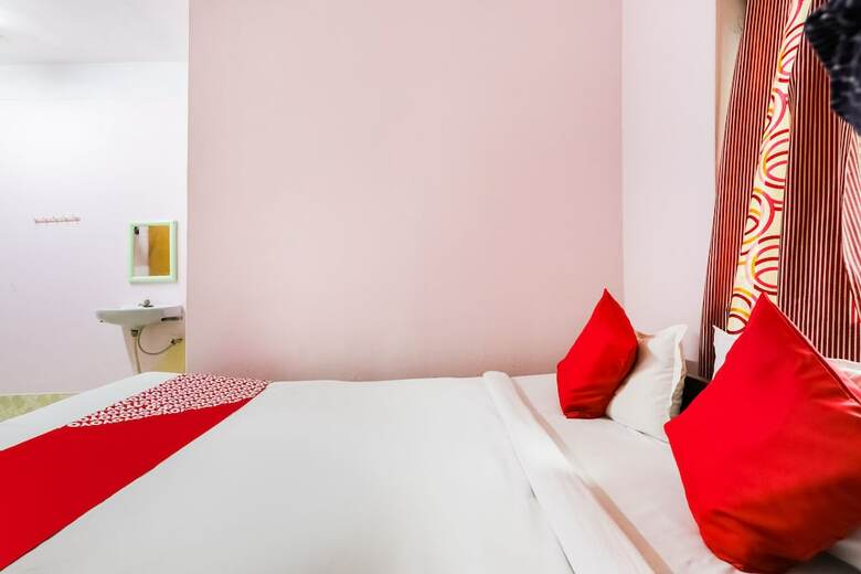 Oyo 61628 Hotel Aashna
