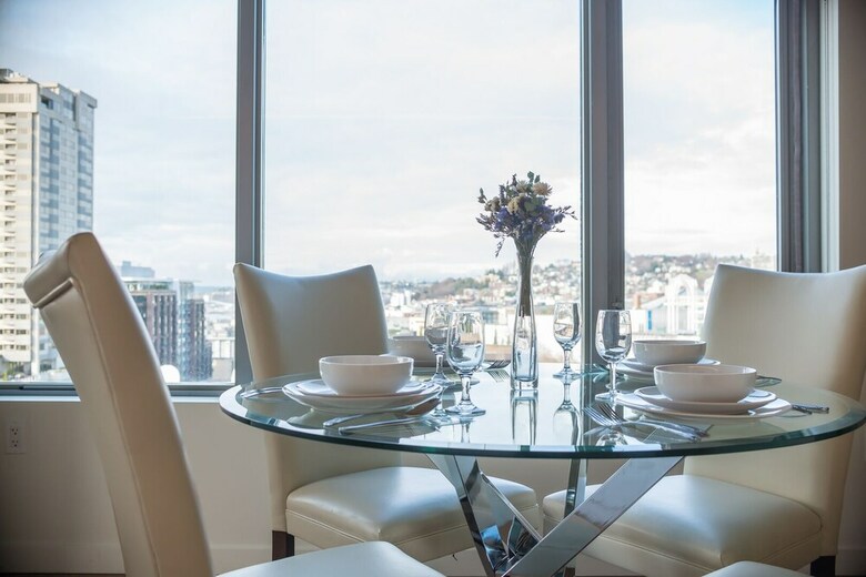 Downtown Seattle 3rd Ave Apartments