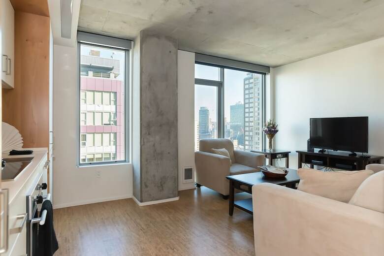 Downtown Seattle 3rd Ave Apartments