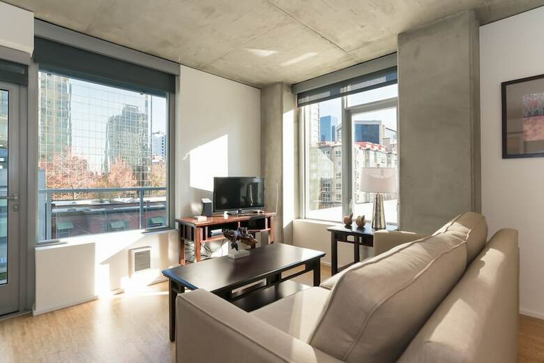 Downtown Seattle 3rd Ave Apartments