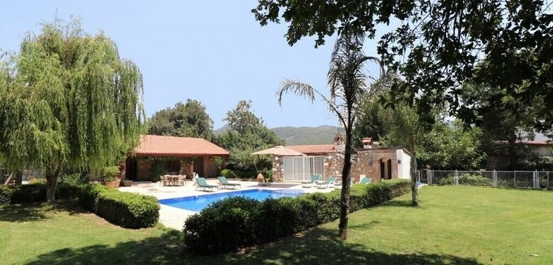 Villa Bln1 By Joylettings