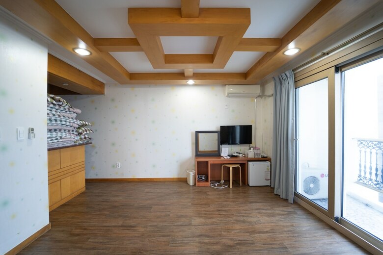 Hotel Navis