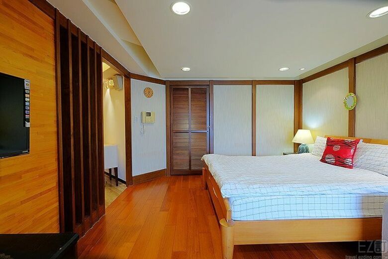 Bed & Breakfast Shi Men Dense Lake