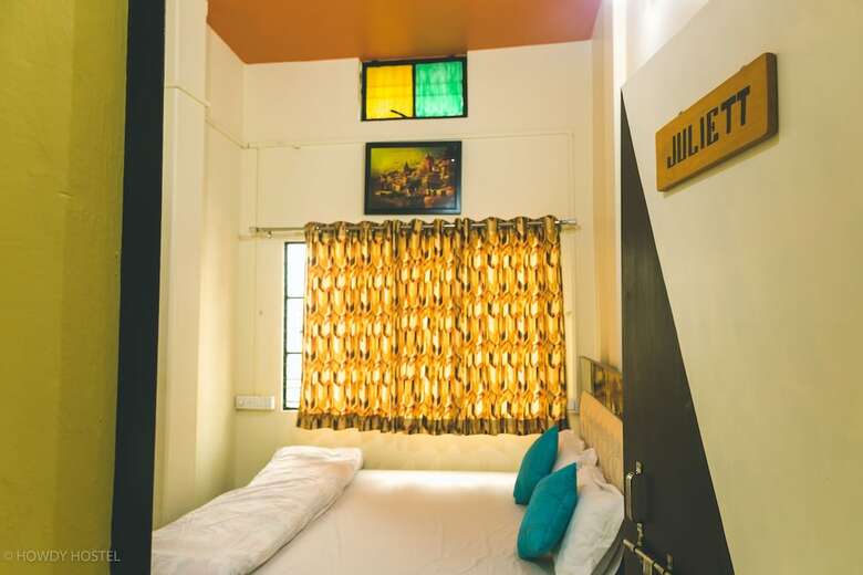 Hostal On The Ghat By Howdy Hostels