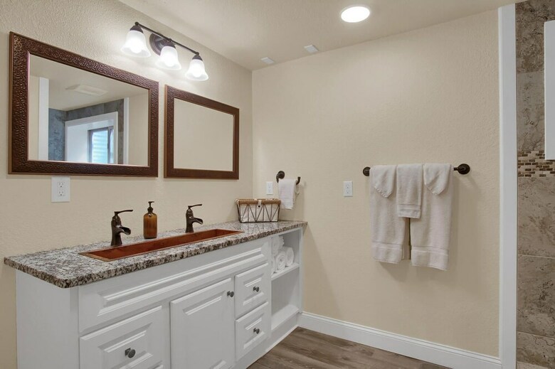 Villa 5br Poe Manor Entertain,hot Tub+has Everything!