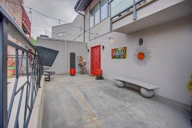 3br Modern Marveldowntown Customprivate Balcony