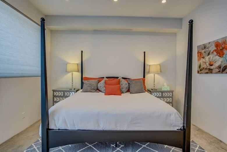 3br Modern Marveldowntown Customprivate Balcony