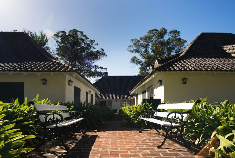 Hotel Estancia Ave Maria