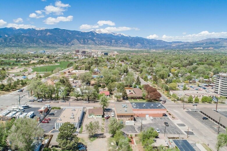 Villa 2 Bdolympic Trainingnear Parks, A Lake, Downtown