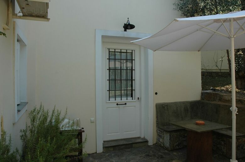 Hotel Gera's Olive Grove