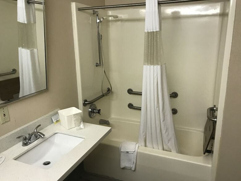 Hotel Days Inn By Wyndham Hillsboro