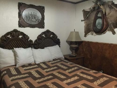 Black Bear Motel