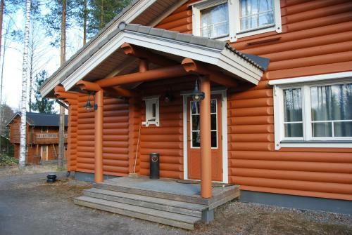 Hostal Ollinm�ki Vineyard