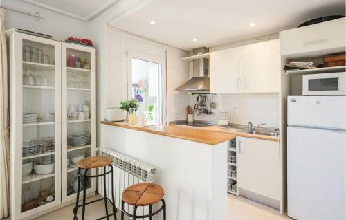 Two-bedroom Holiday Home In Roldan