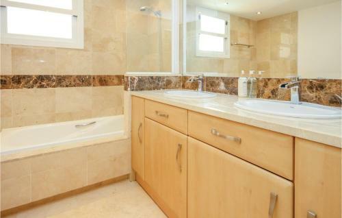 Two-bedroom Apartment In Calahonda
