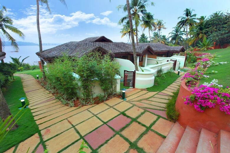 Apartamento Fragrant Nature Backwater Resort & Ayurveda Spa