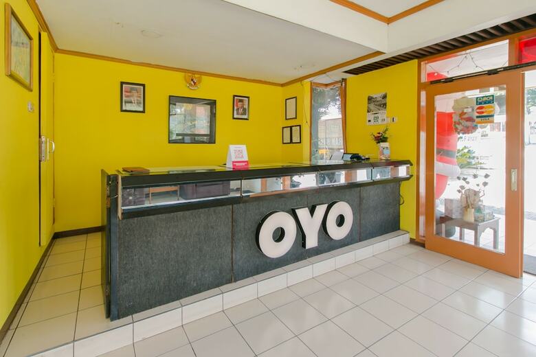 Oyo 1996 Koneng Hotel