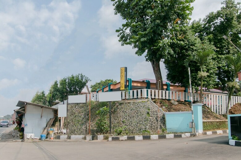 Hotel Spot On 1899 Berkah Homestay