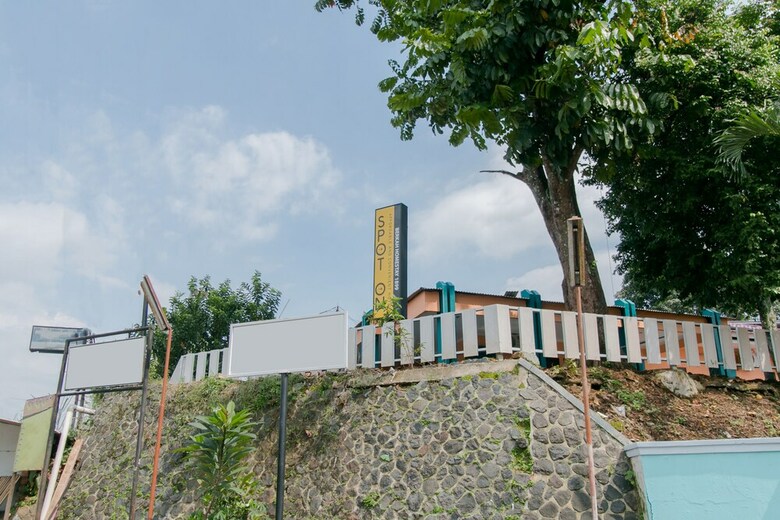 Hotel Spot On 1899 Berkah Homestay