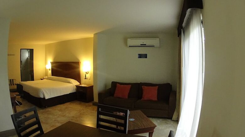 Hotel Palmareca Inn-suites-studios