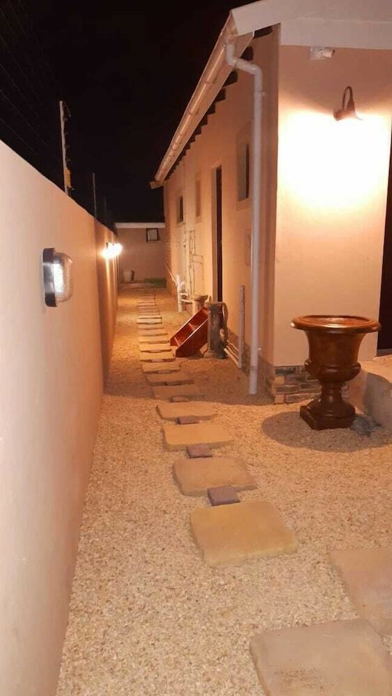 Hotel Bukani House