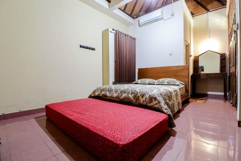 Hotel Pak Dhe Homestay