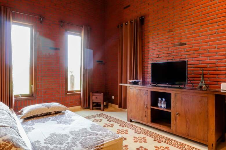 Hotel Pak Dhe Homestay