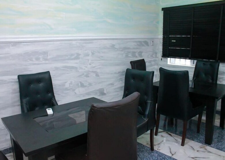 Demeg Hotel And Suites