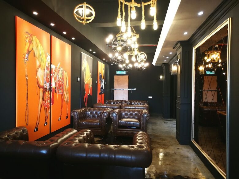 Hotel Cj House