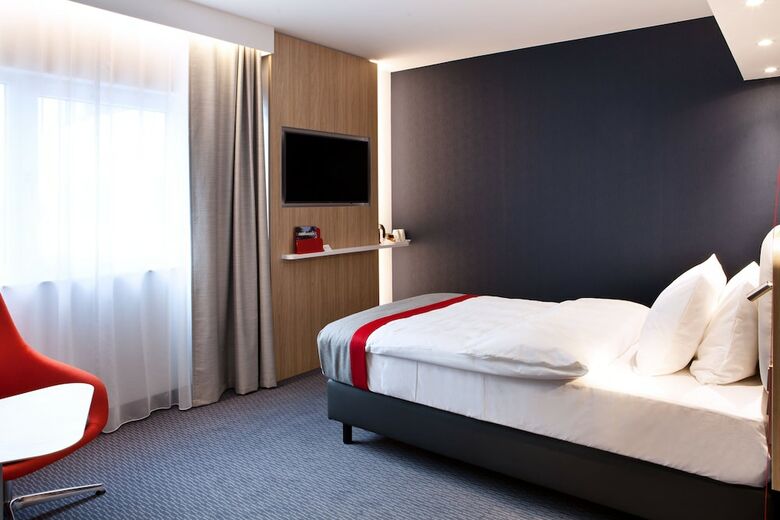 Hotel Holiday Inn Express Darmstadt
