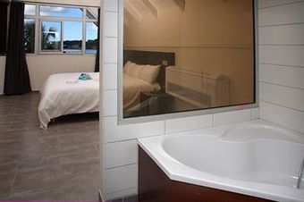 Mahogany Hotel Residence & Spa