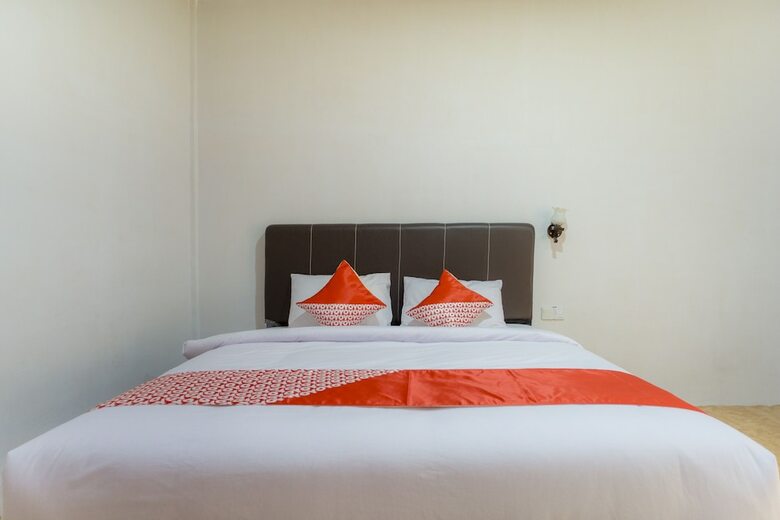 Hotel Oyo 2186 Tongging Beach