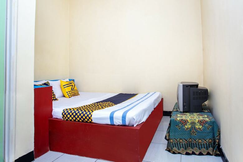 Hostal Spot On 2473 Buana Jaya Guest House