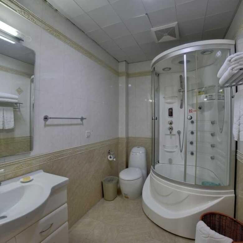 Southeast Huadu Hot Spring Hotel