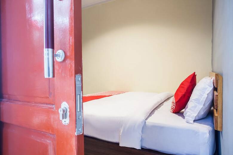 Hostal Oyo 990 Stadion Residence Syariah